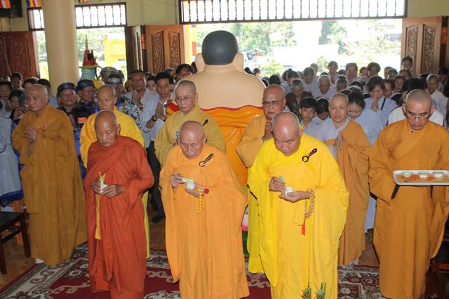 Đồng Tháp: Cung Nghinh Xá Lợi Phật