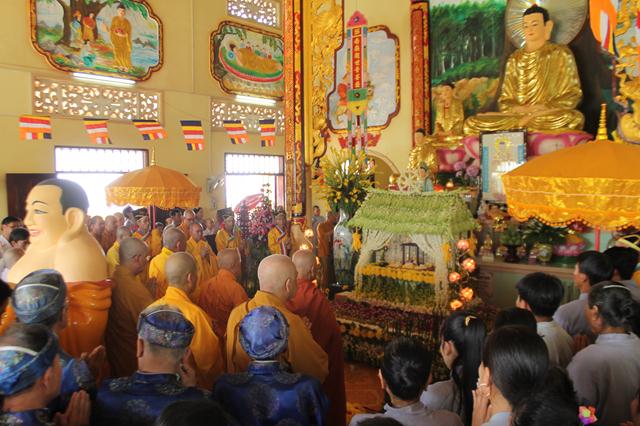 Đồng Tháp: Cung Nghinh Xá Lợi Phật