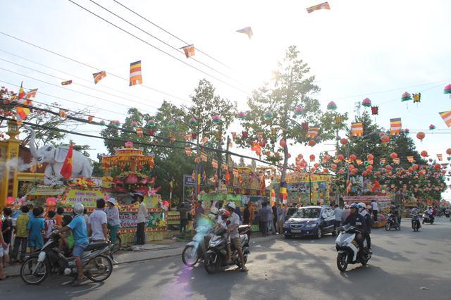 Phật Giáo Đồng Tháp Tổ Chức Chương Trình Phật Đản PL. 2559