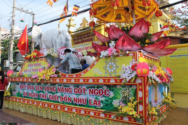 Phật Giáo Đồng Tháp Tổ Chức Chương Trình Phật Đản PL. 2559