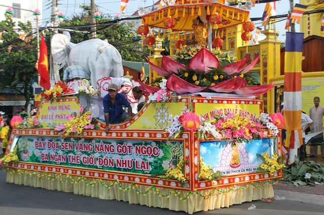 Phật Giáo Đồng Tháp Tổ Chức Chương Trình Phật Đản PL. 2559