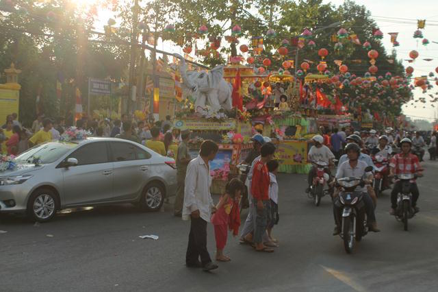 Phật Giáo Đồng Tháp Tổ Chức Chương Trình Phật Đản PL. 2559