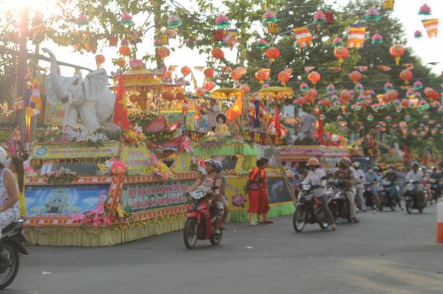 Phật Giáo Đồng Tháp Tổ Chức Chương Trình Phật Đản PL. 2559