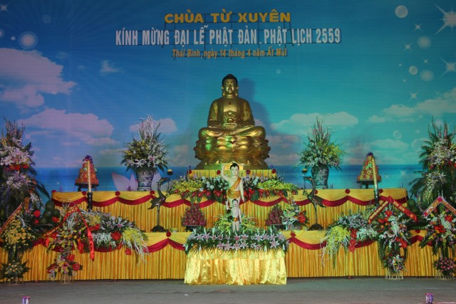 Thái Bình: Lễ quy y Tam Bảo và chương trình văn nghệ mừng Phật đản tại chùa Từ Xuyên