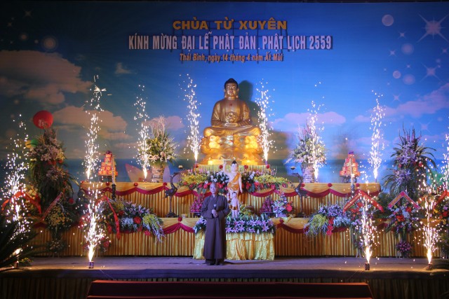 Thái Bình: Lễ quy y Tam Bảo và chương trình văn nghệ mừng Phật đản tại chùa Từ Xuyên