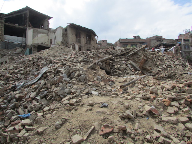 Bản tin số 4: Ngày thứ ba cứu trợ nạn nhân động đất tại Nepal