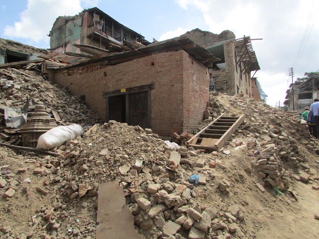 Bản tin số 4: Ngày thứ ba cứu trợ nạn nhân động đất tại Nepal