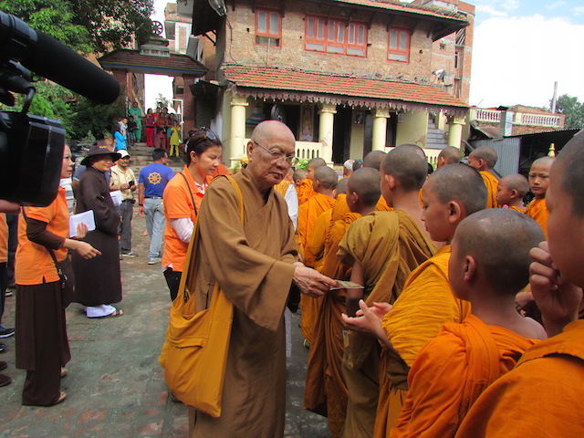 Bản tin số 4: Ngày thứ ba cứu trợ nạn nhân động đất tại Nepal
