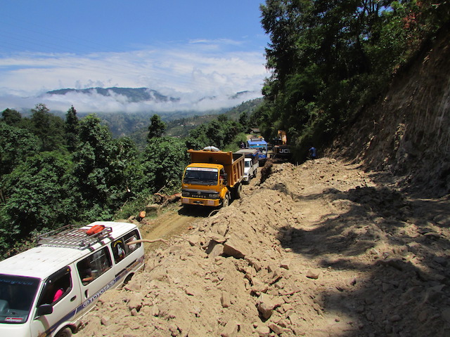 Bản tin số 5: Ngày thứ tư cứu trợ nạn nhân động đất tại Nepal