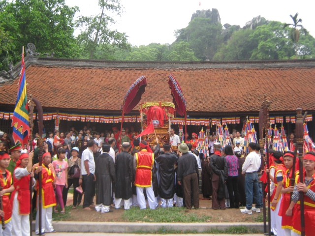 Chùa Thầy long trọng đón bằng di tích quốc gia đặc biệt