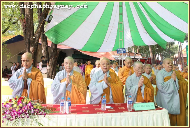 Bình Dương: Lễ Đúc Đại Hồng Chung Tại Chùa Thiên Quang