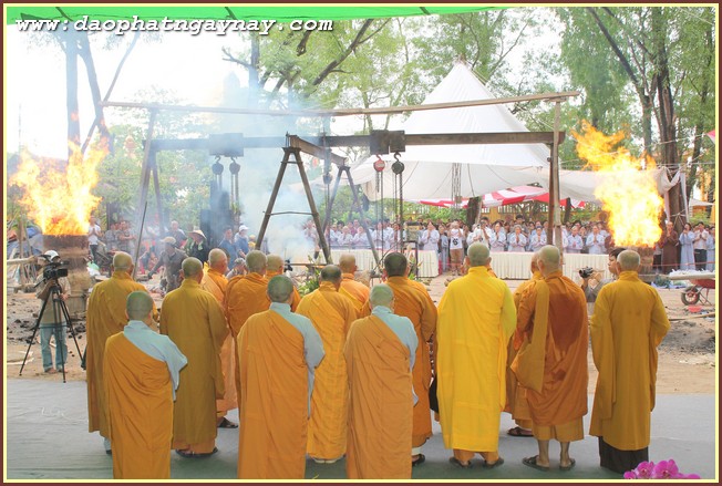 Bình Dương: Lễ Đúc Đại Hồng Chung Tại Chùa Thiên Quang