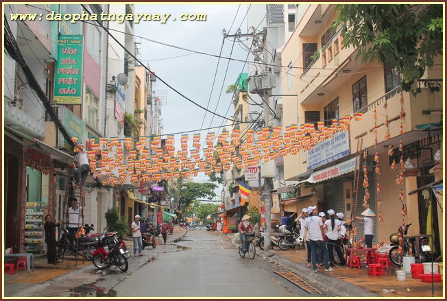 TP. HCM - Bình Dương: Không khí Phật đản 2559 tại một số tự viện