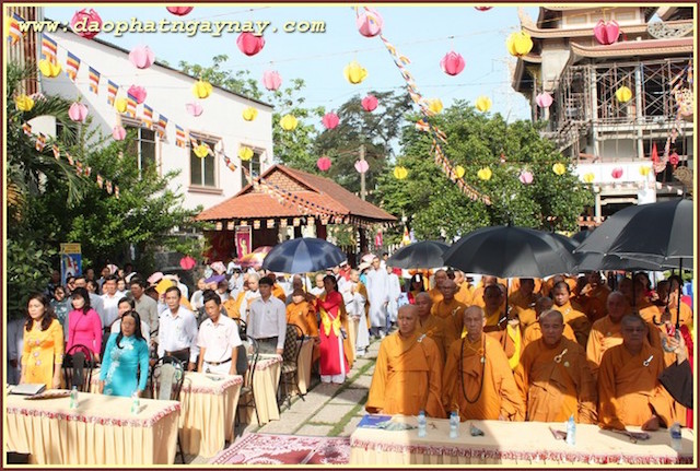 Bình Dương: Ban Trị Sự PG.Huyện Thuận An  Chào mừng đại lễ PD.2559