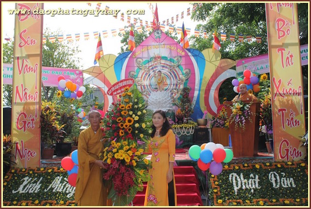 Bình Dương: Ban Trị Sự PG.Huyện Thuận An  Chào mừng đại lễ PD.2559