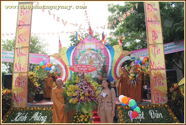 Bình Dương: Ban Trị Sự PG.Huyện Thuận An  Chào mừng đại lễ PD.2559