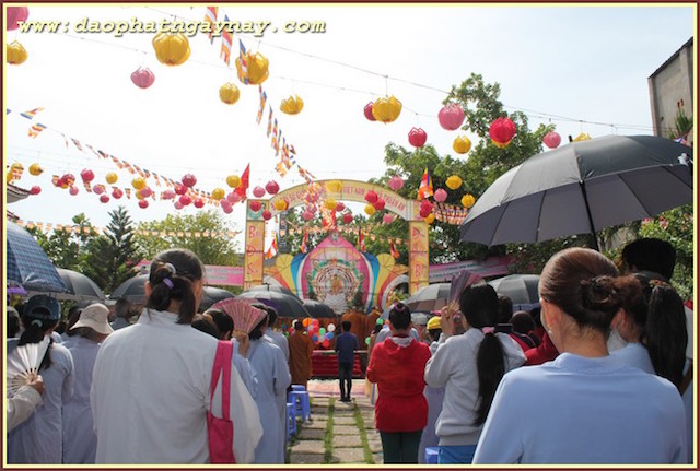 Bình Dương: Ban Trị Sự PG.Huyện Thuận An  Chào mừng đại lễ PD.2559