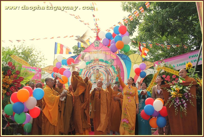 TP. HCM - Bình Dương: Không khí Phật đản 2559 tại một số tự viện