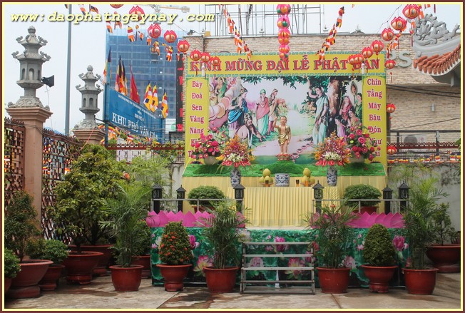 TP. HCM - Bình Dương: Không khí Phật đản 2559 tại một số tự viện