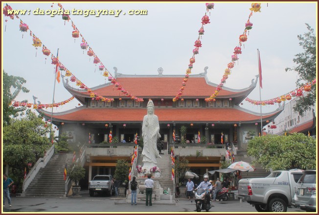 TP. HCM - Bình Dương: Không khí Phật đản 2559 tại một số tự viện