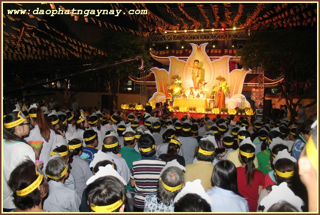 TP. HCM - Bình Dương: Không khí Phật đản 2559 tại một số tự viện