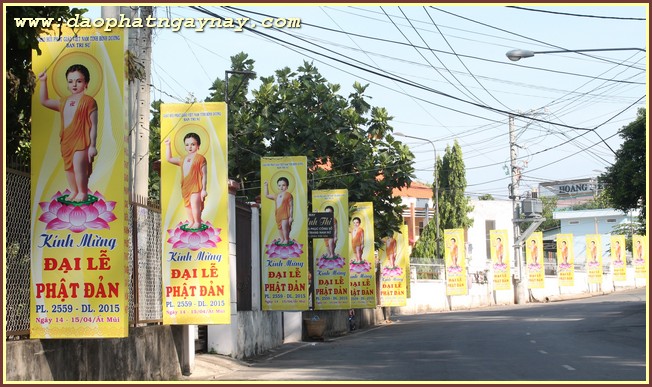 Bình Dương: Chùm ảnh không khí chuẩn bị cho đại lễ Phật đản PL 2559