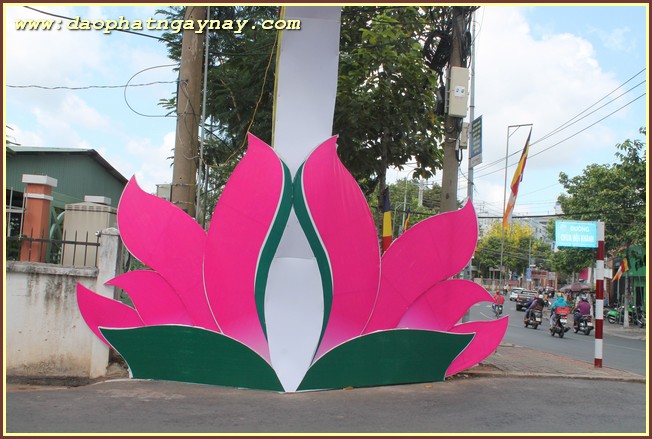 TP. HCM - Bình Dương: Không khí Phật đản 2559 tại một số tự viện