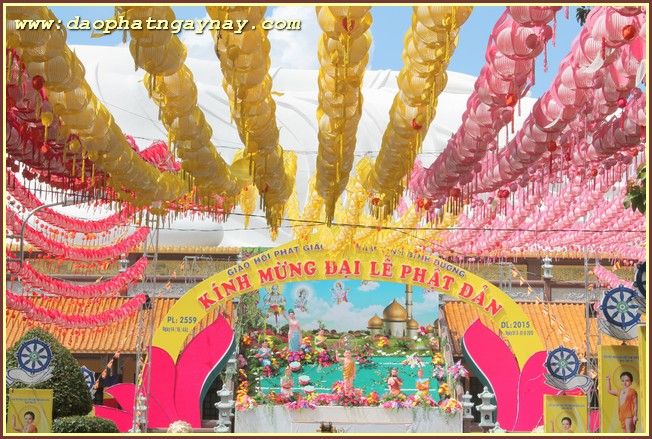 TP. HCM - Bình Dương: Không khí Phật đản 2559 tại một số tự viện