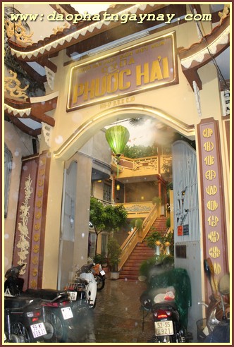 TP.HCM:  sư cô Hương Nhũ thuyết giảng tại chùa Phước Hải