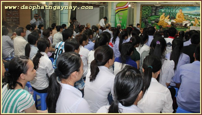 TP.HCM:  sư cô Hương Nhũ thuyết giảng tại chùa Phước Hải