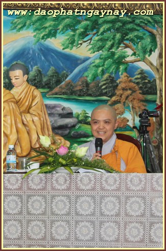 TP.HCM:  sư cô Hương Nhũ thuyết giảng tại chùa Phước Hải