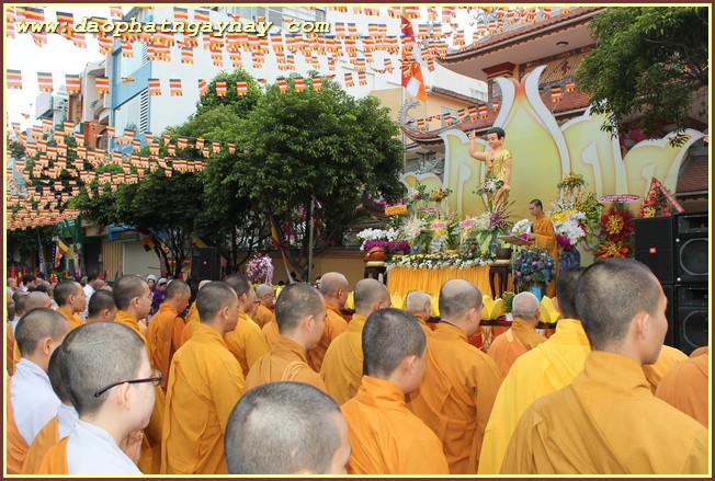 TP. HCM: Phật giáo Phú Nhuận chào mừng Phật đản PL 2559