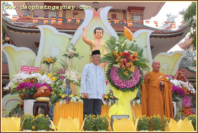 TP. HCM: Phật giáo Phú Nhuận chào mừng Phật đản PL 2559