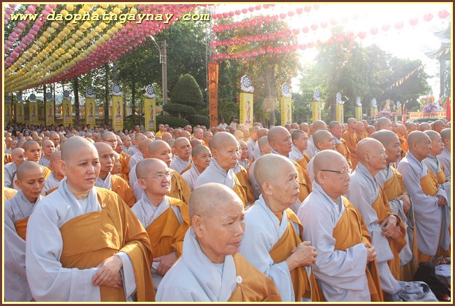 BÌNH DƯƠNG:   Phật Giáo Bình Dương Long Trọng Chào Mừng Đại Lễ PD.2559