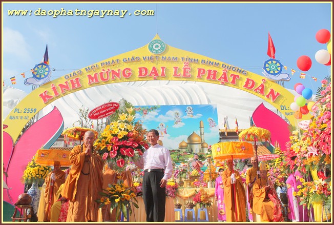 BÌNH DƯƠNG:   Phật Giáo Bình Dương Long Trọng Chào Mừng Đại Lễ PD.2559