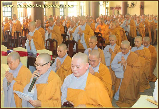 Bình Dương:  lễ khai hạ tịnh nghiệp đạo tràng  An Cư Kiết Hạ PL.2559