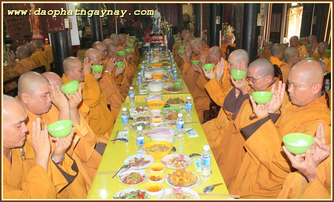 Bình Dương:  lễ khai hạ tịnh nghiệp đạo tràng  An Cư Kiết Hạ PL.2559