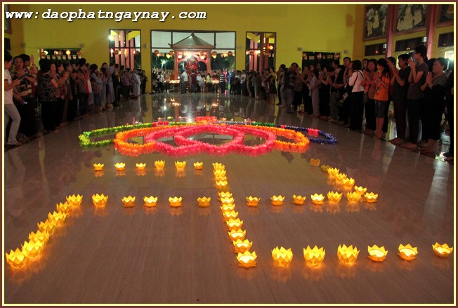 ĐỒNG NAI: Trang Nghiêm Đêm Hội Cúng Đèn Rằm Tháng 4