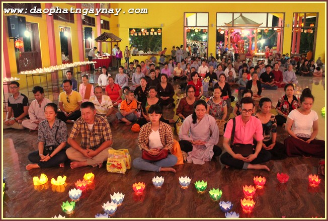 ĐỒNG NAI: Trang Nghiêm Đêm Hội Cúng Đèn Rằm Tháng 4