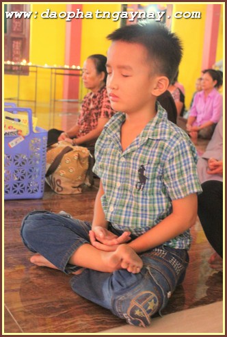 ĐỒNG NAI: Trang Nghiêm Đêm Hội Cúng Đèn Rằm Tháng 4