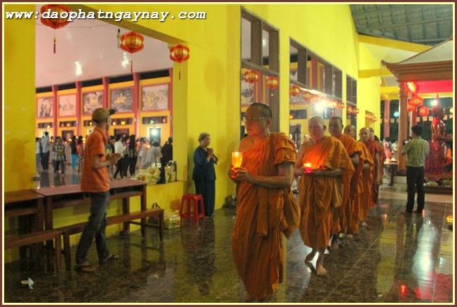 ĐỒNG NAI: Trang Nghiêm Đêm Hội Cúng Đèn Rằm Tháng 4