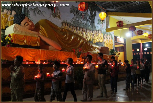 ĐỒNG NAI: Trang Nghiêm Đêm Hội Cúng Đèn Rằm Tháng 4