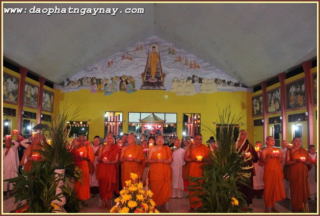 ĐỒNG NAI: Trang Nghiêm Đêm Hội Cúng Đèn Rằm Tháng 4