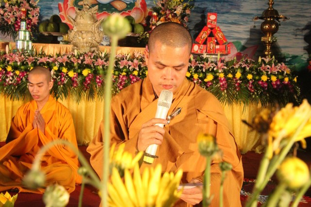 Thái Bình:  Lễ hội hoa đăng vía Quan Thế Âm Bồ tát tại chùa Đại Bi
