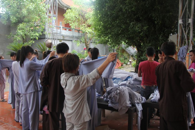 Thái Bình: Gần 300 bạn trẻ về chùa Từ Xuyên tu an lạc – Chủ đề “Tôn kính Phật”