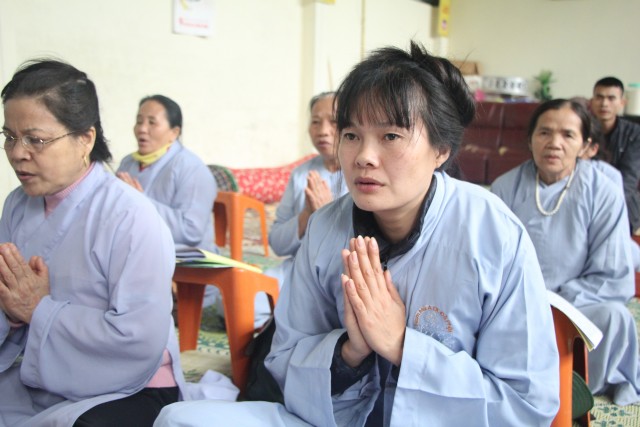 Sơn La: Phật tử về niệm Phật đường Phật Quang tu bát quan trai