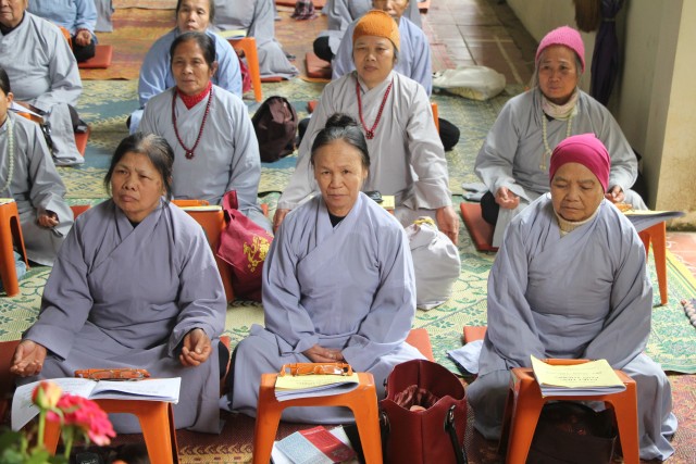 Sơn La: Phật tử về niệm Phật đường Phật Quang tu bát quan trai
