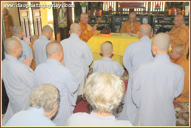 Bình Dương: Lễ Bố Tát An Cư Hạ Tuần Tháng 5