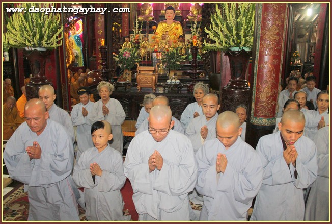 Bình Dương: Lễ Bố Tát An Cư Hạ Tuần Tháng 5