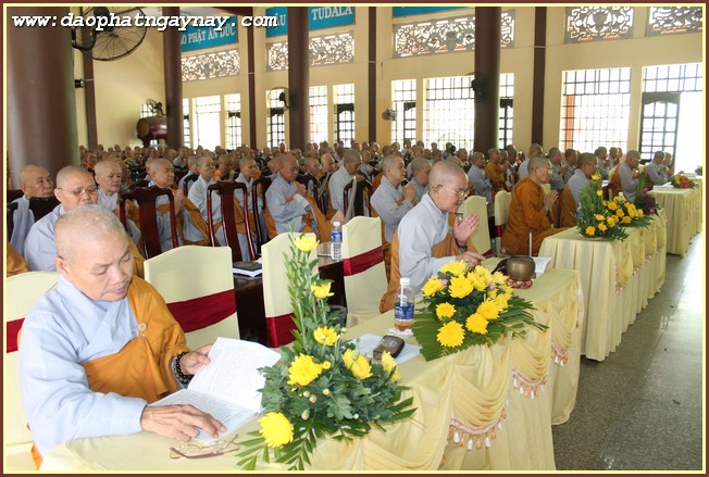 Bình Dương: Lễ Bố Tát An Cư Hạ Tuần Tháng 5